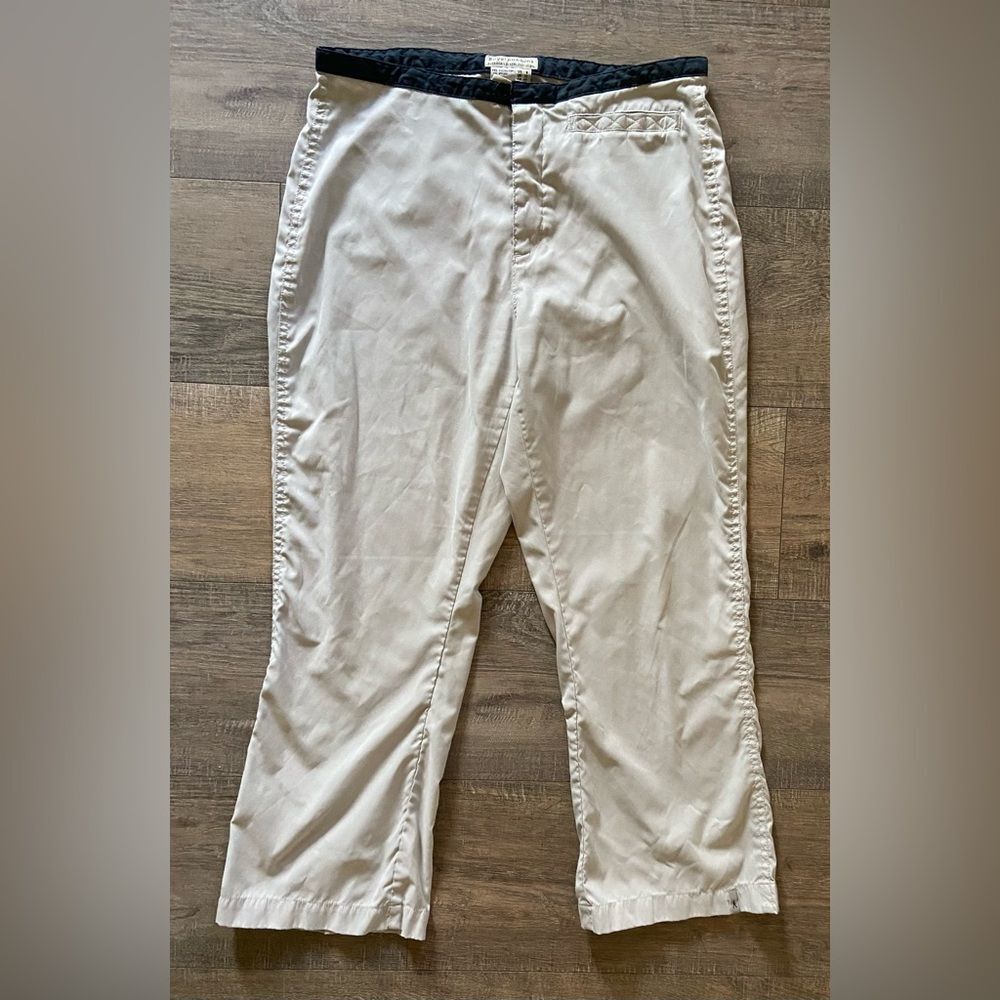 Royal Robbins women’s size 8 cream Capri length lightweight active pants